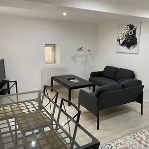 appartement-2eme-etage-42m2-hyper-centre-ville-parking-gratuit.hotels-rhonealpes.com/